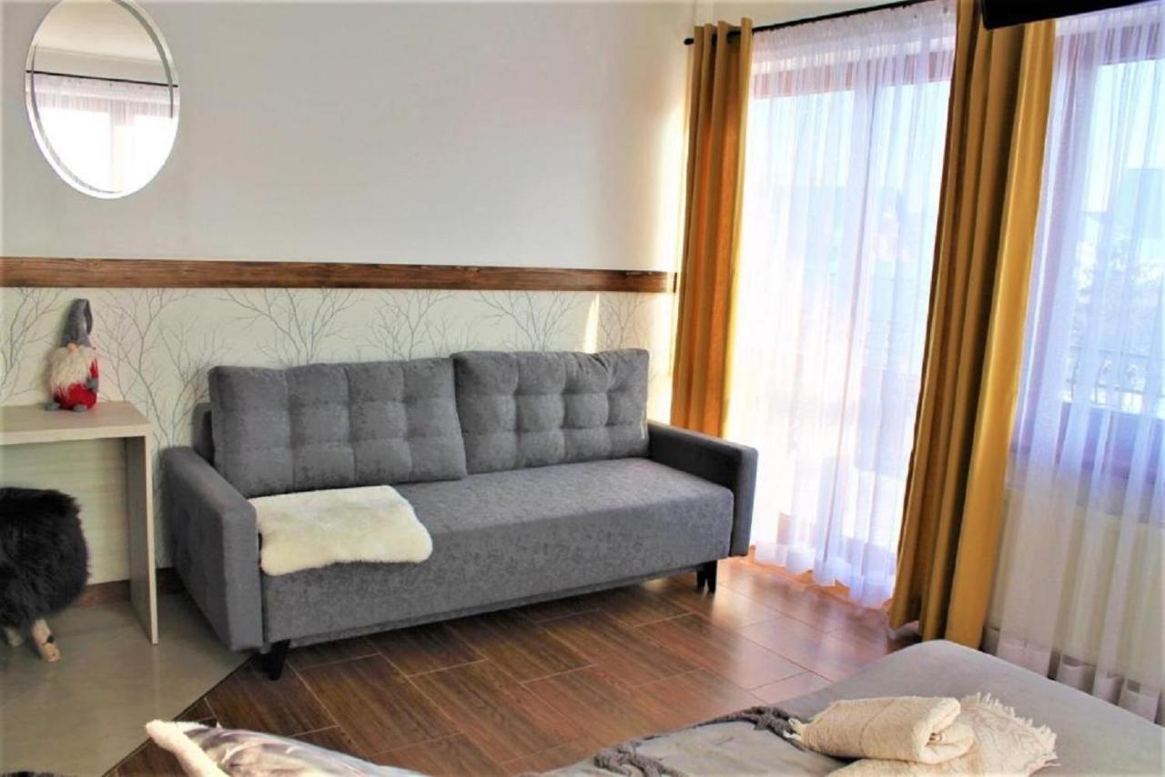 Bialy Jelen Z Basenem I Jacuzzi Bed & Breakfast Ostrowsko Luaran gambar